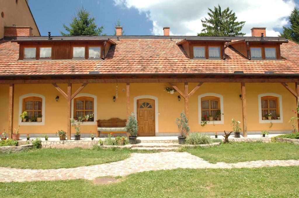 Eletfa Vendeghaz Hotel Егер Екстериор снимка